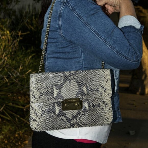 Michael Kors Genuine Leather Handbag Snakeskin Clutch Bag Emvelope Purse Pouch - Picture 1 of 2